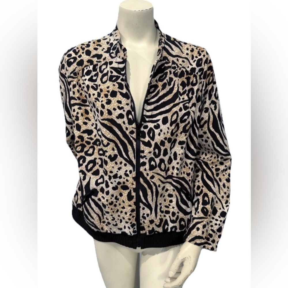 Chico’s Zenergy Zip Jacket Sz 2 (M/L) Animal Print Leopard Zebra Cheetah Stretch